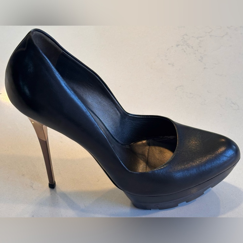 Salvatore Ferragamo LIDA Black Leather Platform Pump Heels Size 8 - Picture 10 of 13